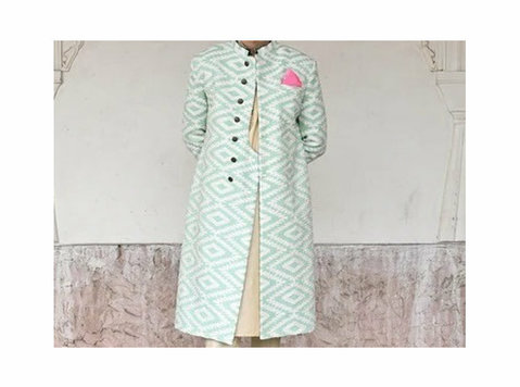 Buy Latest Designer Embroidered Sherwani for Men Online - Kıyafet/Aksesuar