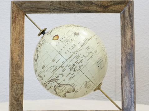 Wooden Frame Globe, - Namještaj/kućna tehnika