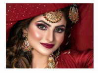 Stunning Bridal Makeup Services in Delhi - Kecantikan/Fashion