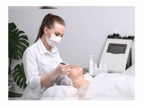 Finding the Best Skin Care Doctor in Agra | Dr. Ishita Raka - Services: Other