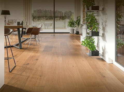 SPC FLOORING IN LUCKNOW - Bútor/Gép