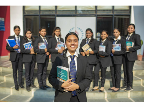 Management colleges in Lucknow- Lal Bahadur Shastri Girls - Останато