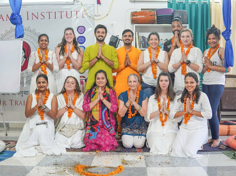 200 hour yoga TTC in Rishikesh India - Sports/joga