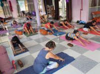 yoga retreat in Rishikesh India - 스포츠/요가