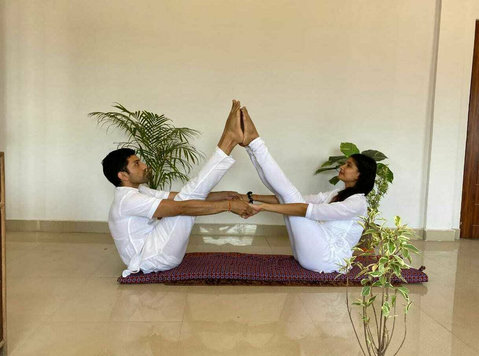 The 300-hour yoga teacher training in Rishikesh - Moda/Beleza