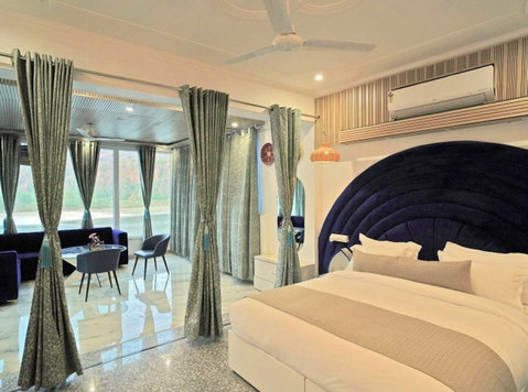 Ganga View Rooms with Balcony in Rishikesh – Neeraj Cottages - Khác