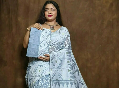 Shop the Stunning Cyan Zari Cotton Jamdani Saree Today! - Clothing/Accessories