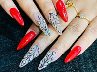 Enchanted Nails for Your Special Day: The 20 Nail Story - بناؤ سنگھار/فیشن