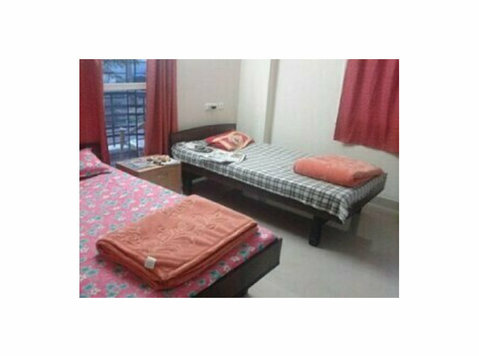 Secure & Comfortable Pg for Girls in Bhawanipur - Services: Other