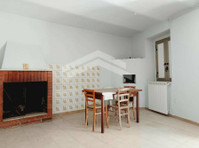 Charming Townhouse with Two Independent Apartments - Overig