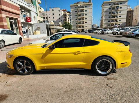 2015 Ford Mustang Coupe V6 in Excellent condition - Autod/Mootorrattad