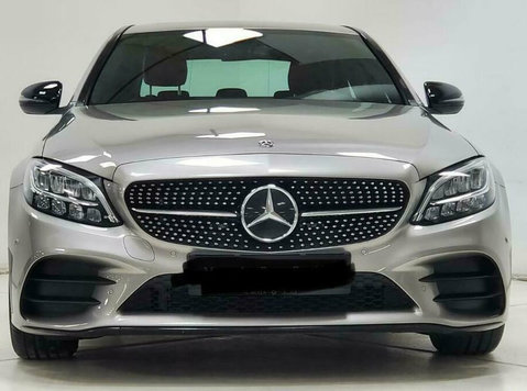 Mercedes Benz C200 (2020 Model) in Showroom Condition - Коли/Мотори