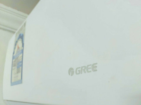 Gree Ac 1.5 Ton for Sale - بجلی کی چیزیں