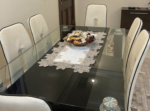 Dining table with six  chairs for sale  (price negotiable)) - Мебели / техника