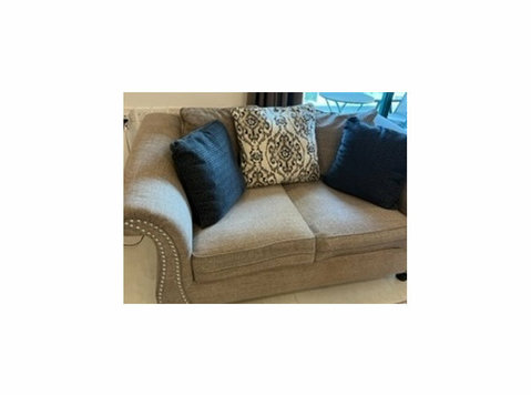 Living Room Furniture - Furniture/Appliance