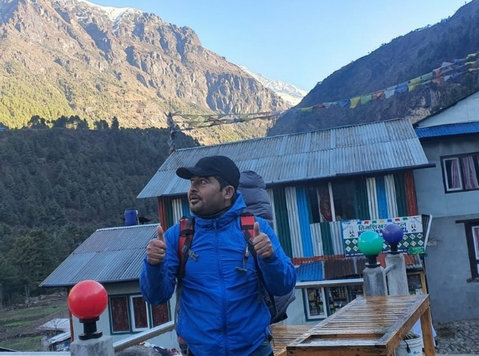 Short Everest Base Camp Trek, 10 Days Itinerary and Cost - Muu