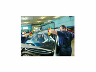 Precision Auto Glass Repairs for Your Vehicle - Andet