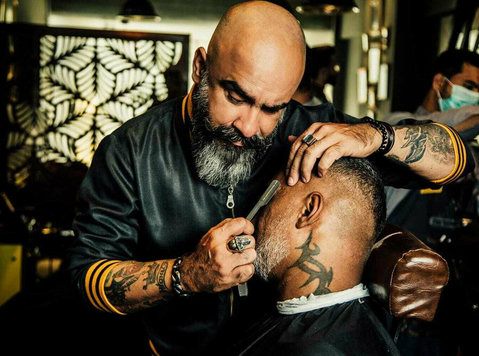 The Barbers Cafe - Best Men's Salon in Karachi - Kauneus/Muoti