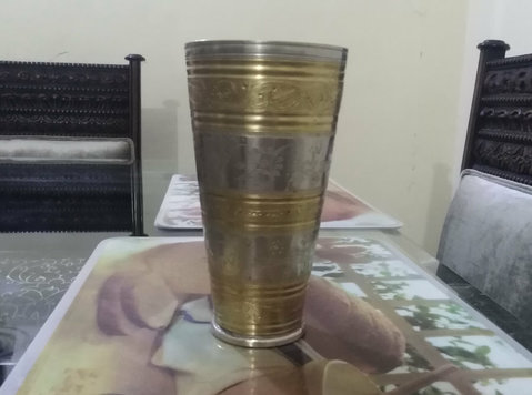 150-year-old antique brass glass is a historical - 수집품/골동품