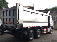 isuzu giga c-series dump truck - Automašīnas/motocikli