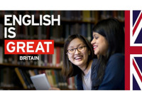 British and American native MA CELTA English teachers. - Språk lektioner