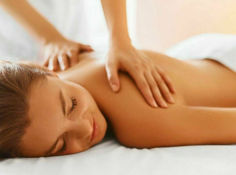 Rejuvenate with Our Expert Massage Services - Skjønnhet/Mote