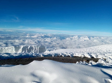 Kilimanjaro climbing 6 days Machame route, summer adventures - Συμμετοχή σε ταξίδια