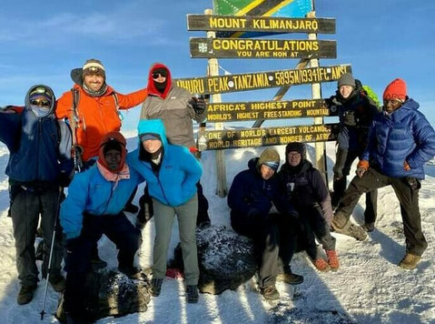Kilimanjaro climbing 6 days Machame route, summer adventures - Parteneri de Călătorie