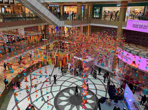 mall activation in uae - Services: Other