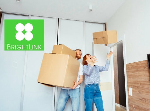 Professional International Moving Services in Dubai U.A.E - 引っ越し/運送