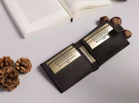 Buy men's bifold wallet - الملابس والاكسسوارات