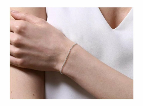 Sterling silver ball bracelet - الملابس والاكسسوارات