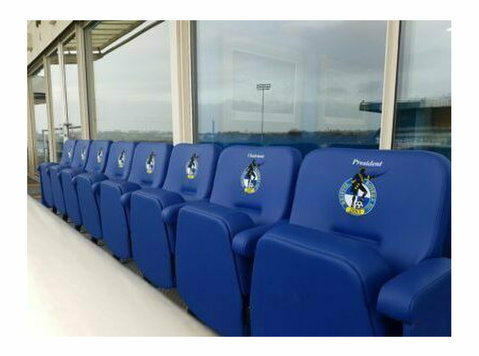 Promote Your Club In Style With Embroidered Logos - Altro