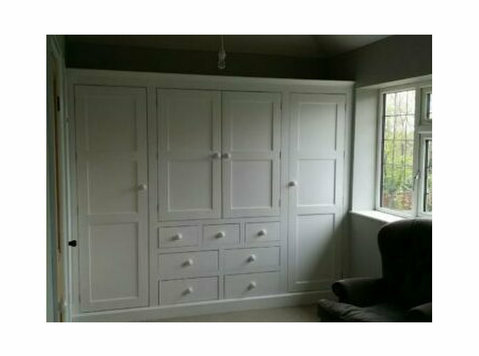 Enhance Your Home with Bespoke Fitted Wardrobes - Casa/Riparazioni