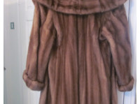 Ladies Mink Fur Coat with large collar - Perfect Gift - 服饰