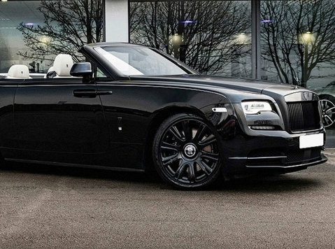 Rolls Royce Hire Preston | Bentley Hire Preston | Oasis Limo - Transport