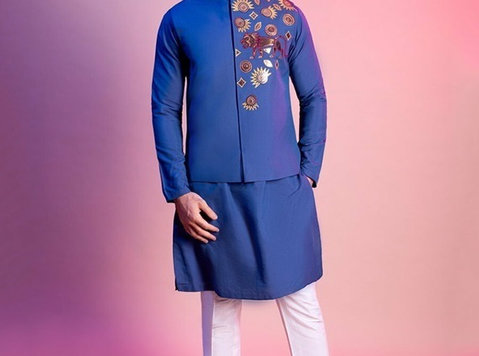 Browse Trending Kurta Pajamas for Men Online at Mirraw Luxe - Clothing/Accessories