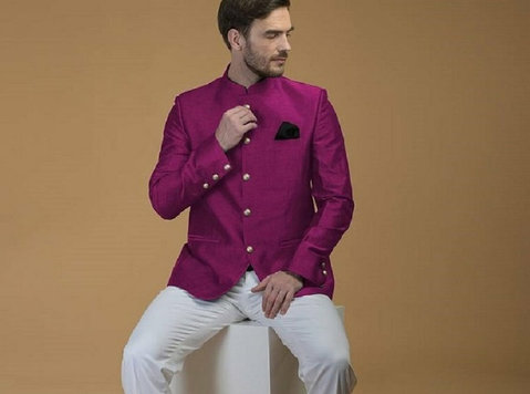 Buy Bandhgala Suits Collection Online at Mirraw Luxe - Kıyafet/Aksesuar