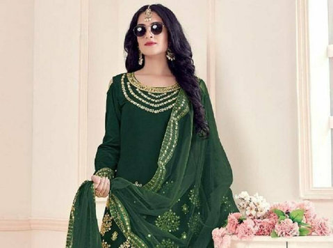 Buy Festive Patiala Sets in Bright Colors – Only on Mirraw - Roupas e Acessórios