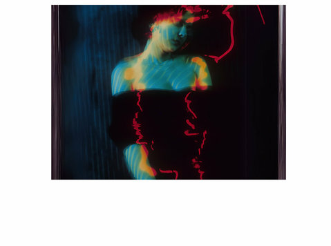 Drawing with Red Thread - Neon Light Portraits Photography - Zbierky/Starožitnosti