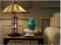 Capulina Tiffany Table Lamp 3-light 15x15x26 Inches Mission - Electrónica
