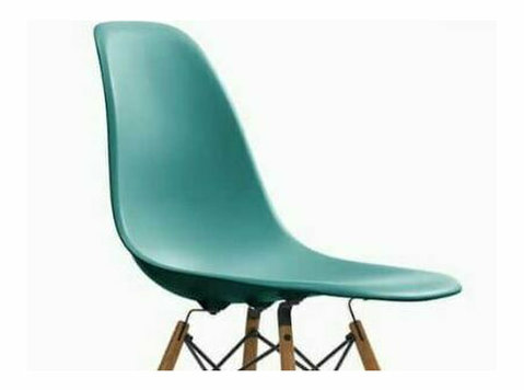 Eames Plastic Side Chair - Meubels/Witgoed