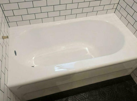 Bathtub Refinishing - Tub & Shower Reglazing - Oakland, Ca - Domácnosť/Opravy