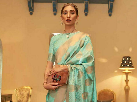 Handloom Silk Saree With Copper Zari Woven Work - Kleding/accessoires