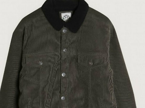 Your Style Game with a Classic Corduroy Trucker Jacket - Облека/Аксесоари