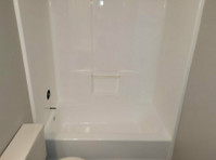 Bathtub Refinishing - Tub & Shower Reglazing - Vallejo, Ca - Rumah tangga/Perbaikan