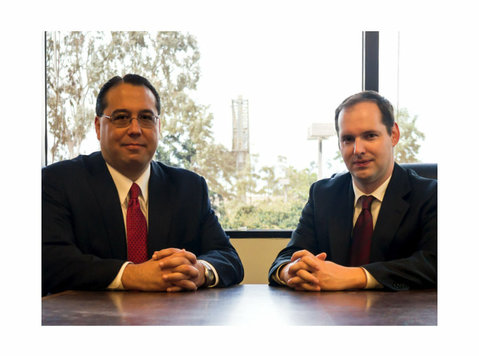 Expert Legal Support for Employees Rights – Cummings & Frank - 법률/재정