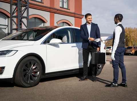 Experience Luxury, Security, and Reliability with Vip Transp - Преместување/Транспорт
