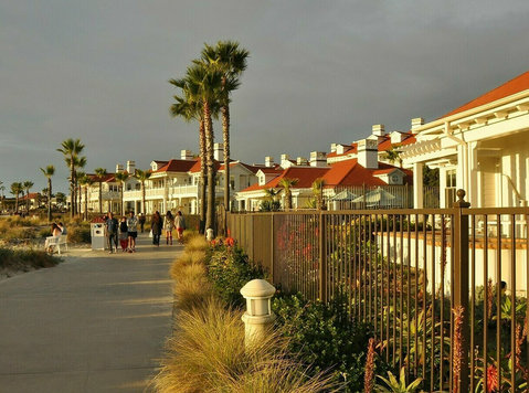 Pacific Grove Property Expert – Jesse England - อื่นๆ