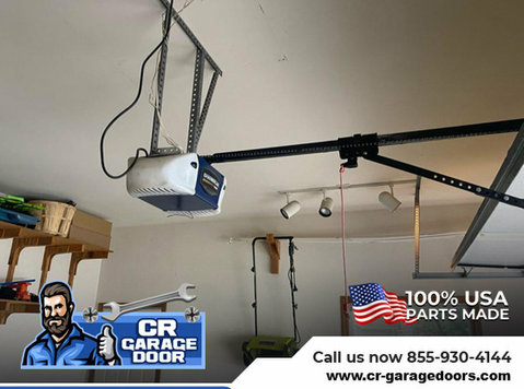 Smooth Operation with Garage Door Opener Repair - Domácnosť/Opravy